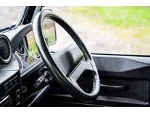 Land Rover Defender 90 TDCi XS - U689