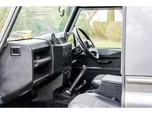 Land Rover Defender 90 TDCi XS - U689