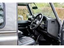 Land Rover Defender 90 TDCi XS - U689