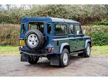 Land Rover Defender 110 TDCi XS - U700