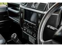 Land Rover Defender 110 TDCi XS - U700