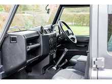 Land Rover Defender 110 TDCi XS - U711