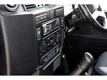 Land Rover Defender 110 TDCi XS - U719