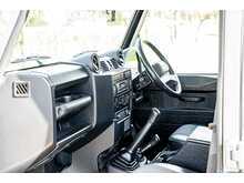 Land Rover Defender 110 TDCi XS - U719