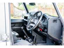 Land Rover Defender 110 TDCi XS - U719