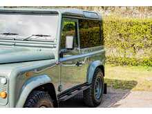 Land Rover Defender 90 TDCi County - U725
