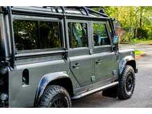 Land Rover Defender 110 TDCi Adventure - U726