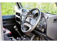 Land Rover Defender 110 TDCi Adventure - U726
