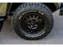 Land Rover Defender 110 TDCi Adventure - U726