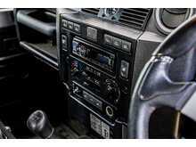 Land Rover Defender 90 TDCi XS - U727