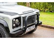 Land Rover Defender 90 TDCi XS - U730
