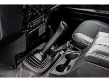 Land Rover Defender 90 TDCi XS - U730