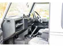 Land Rover Defender 90 TDCi XS - U730