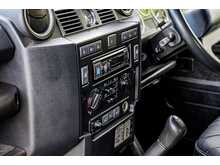 Land Rover Defender 90 TDCi XS - U735