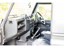 Land Rover Defender 90 TDCi XS - U735