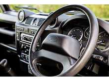 Land Rover Defender 90 TDCi XS - U735