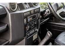 Land Rover Defender 110 TDCi XS - U743