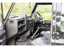 Land Rover Defender 110 TDCi XS - U743