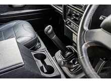 Land Rover Defender 110 TDCi XS - U743
