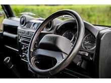Land Rover Defender 90 TDCi XS - U754
