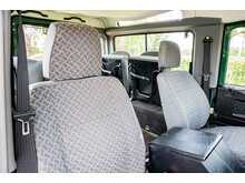 Land Rover Defender 90 TD5 County - U757