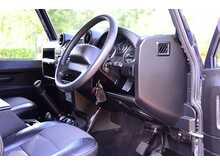 Land Rover Defender 90 TDCi XS - U775