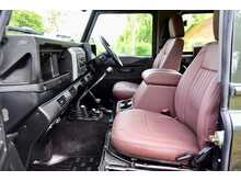 Land Rover Defender 90 TD5 XS - U777