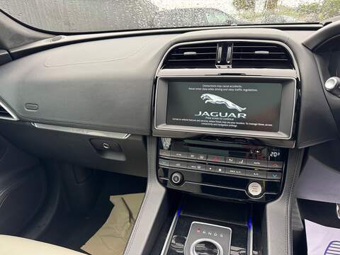 Jaguar F-PACE D300 V6 First Edition - U1321