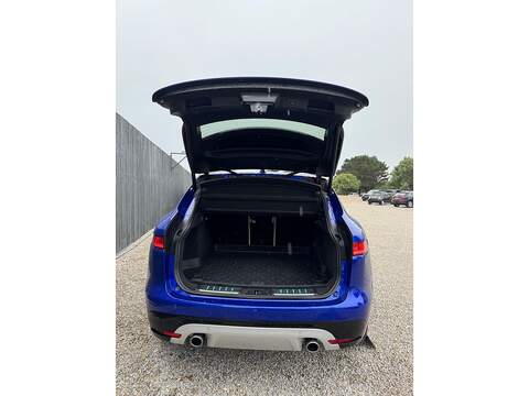 Jaguar F-PACE D300 V6 First Edition - U1321