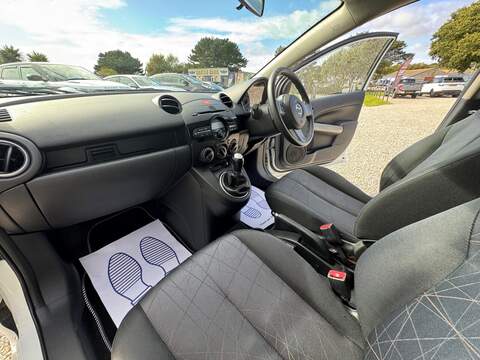 Mazda Mazda2 Tamura - U1392