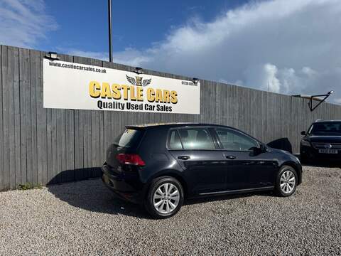 Volkswagen Golf TDI BlueMotion Tech SE - U1437