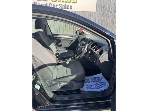 Volkswagen Golf TDI BlueMotion Tech SE - U1437