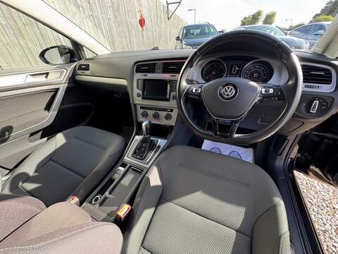 Volkswagen Golf TDI BlueMotion Tech SE - U1437