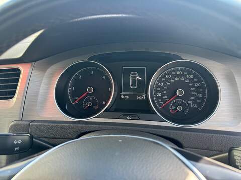 Volkswagen Golf TDI BlueMotion Tech SE - U1437