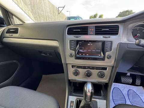 Volkswagen Golf TDI BlueMotion Tech SE - U1437