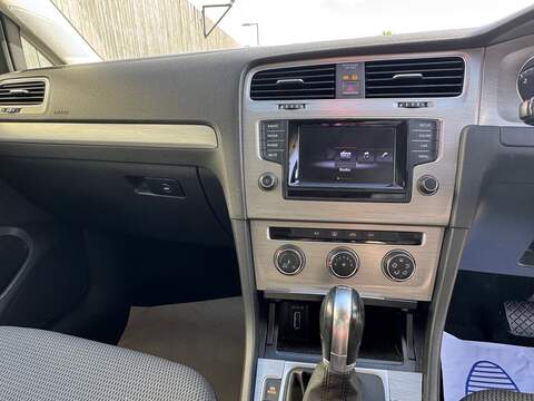 Volkswagen Golf TDI BlueMotion Tech SE - U1437