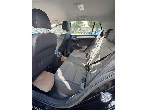 Volkswagen Golf TDI BlueMotion Tech SE - U1437