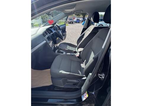 Volkswagen Golf TDI BlueMotion Tech SE - U1437