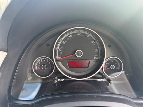 Volkswagen up! up! beats - U1450