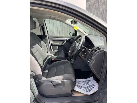 Volkswagen Touran TDI SE - U1472