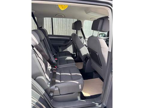 Volkswagen Touran TDI SE - U1472