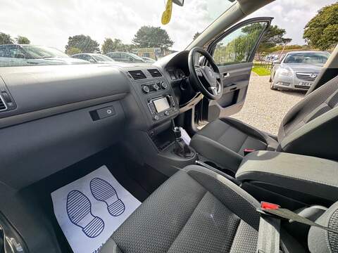 Volkswagen Touran TDI SE - U1472