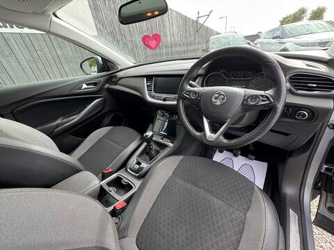 Vauxhall Grandland X Turbo Sport Nav - U1477