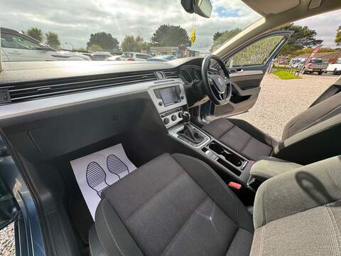 Volkswagen Passat TDI BlueMotion Tech SE Business - U1484