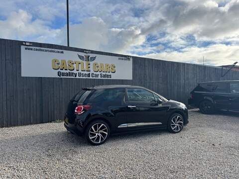 DS AUTOMOBILES DS 3 PureTech Connected Chic - U1527