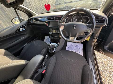 DS AUTOMOBILES DS 3 PureTech Connected Chic - U1527