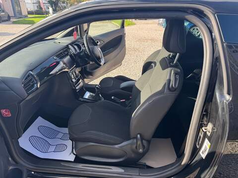 DS AUTOMOBILES DS 3 PureTech Connected Chic - U1527