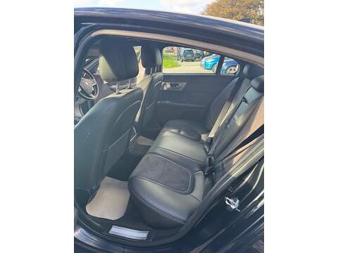 Jaguar XF d R-Sport - U1528