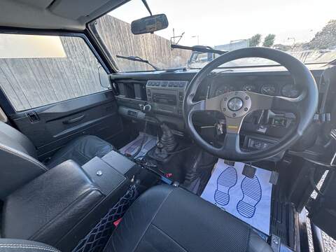 Land Rover Defender 90 TD5 XS - U1542