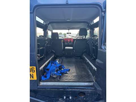 Land Rover Defender 90 TD5 XS - U1542